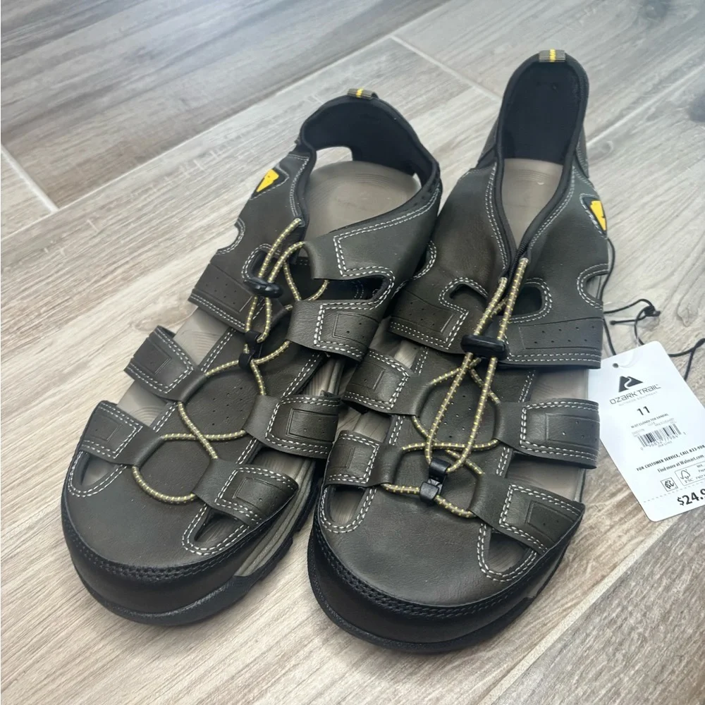 Ozark Trail Dark Brown Men's Sandals size 11 new with tags